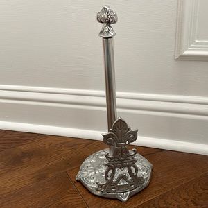 ARTHUR COURT FLEUR-DE-LIS PAPER TOWEL HOLDER